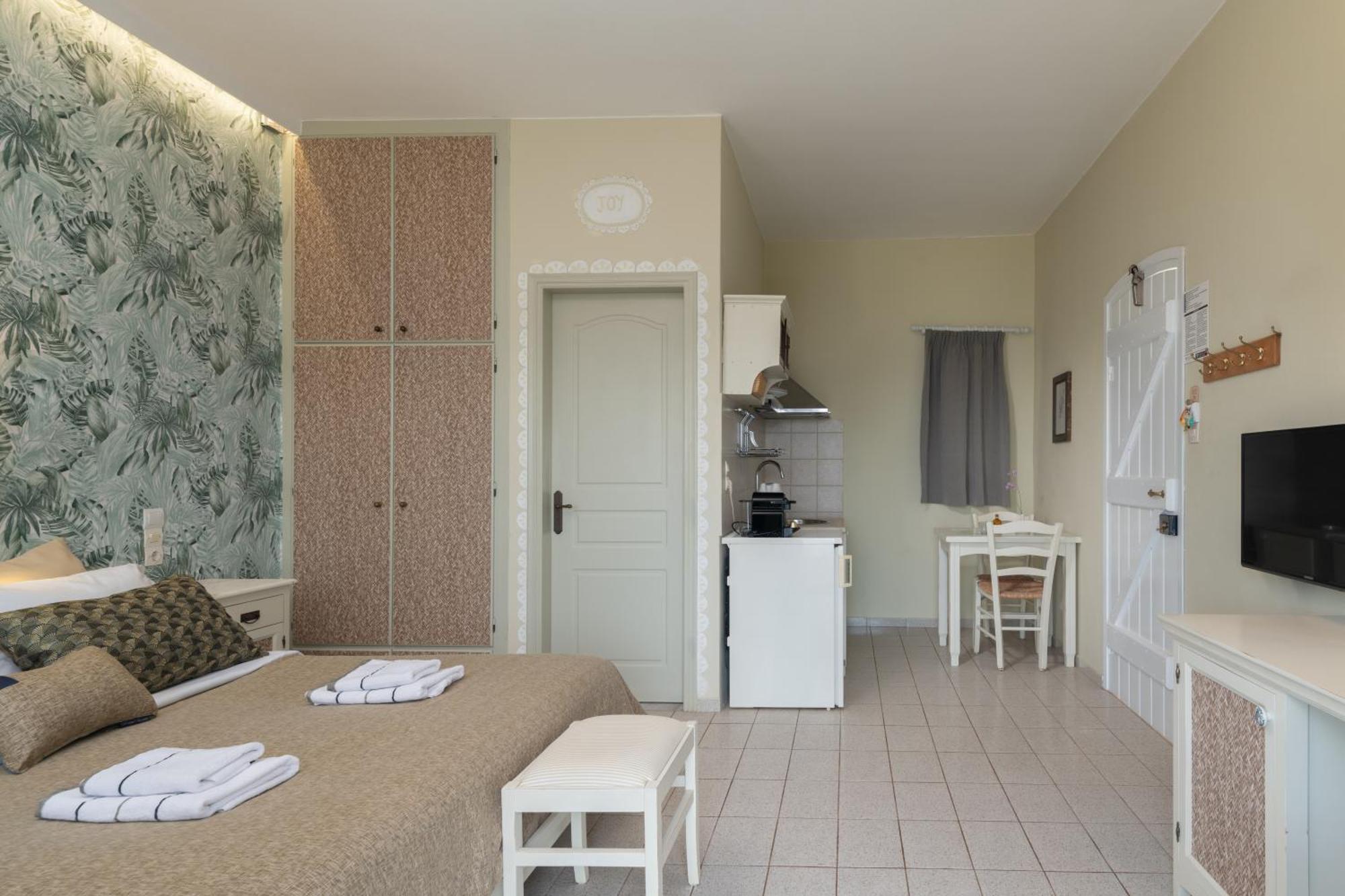 Adrakos Apartments (Adults Only) Elounda Buitenkant foto